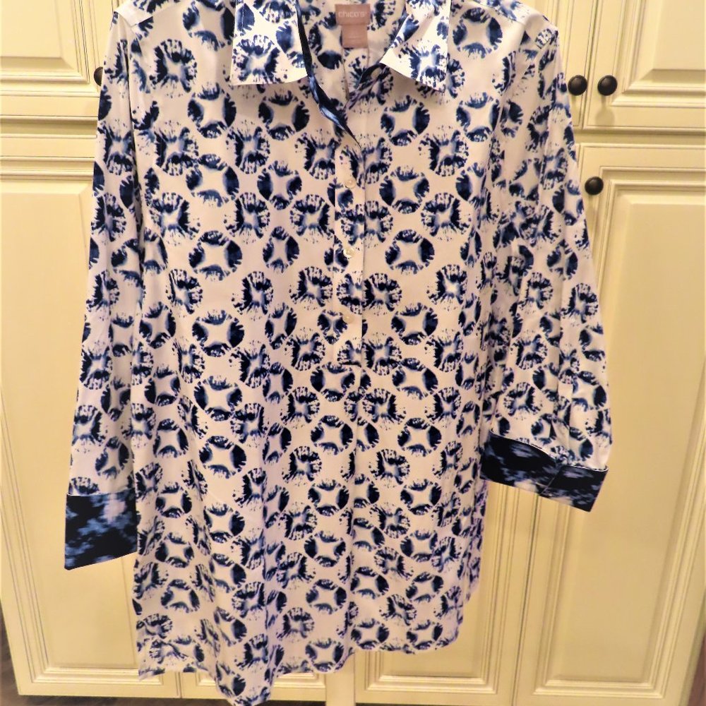 NEW Chico Roll Cuff No Iron Blue & White Shirt Blouse Top size 2.5 Large
